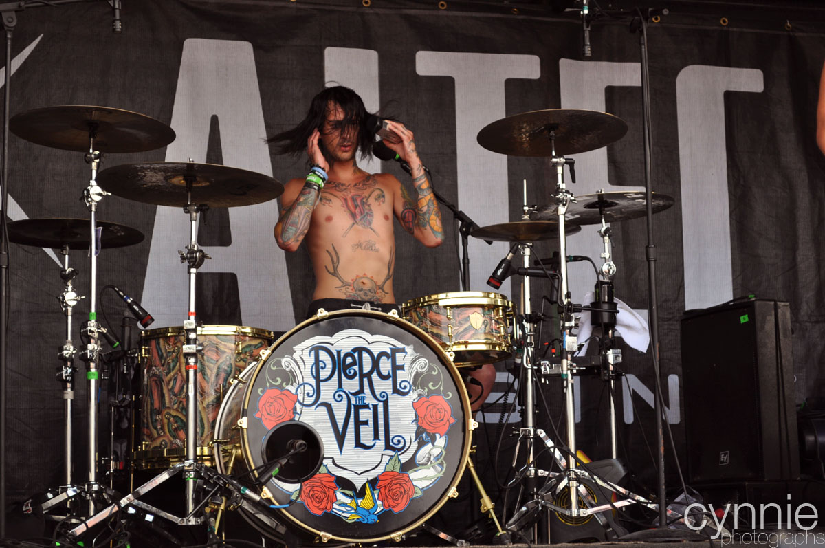 Vans Warped Tour 2010: Pierce The Veil – Edmonton, AB
