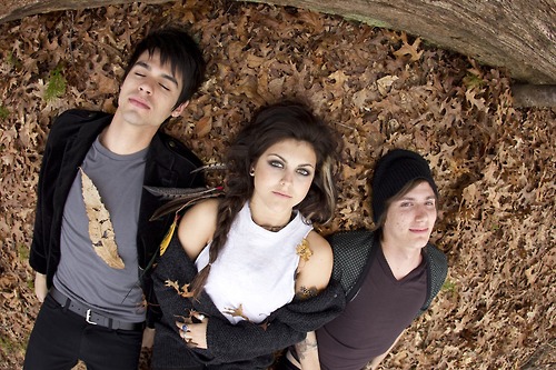 VERSAEMERGE IN-STORE SHOWS