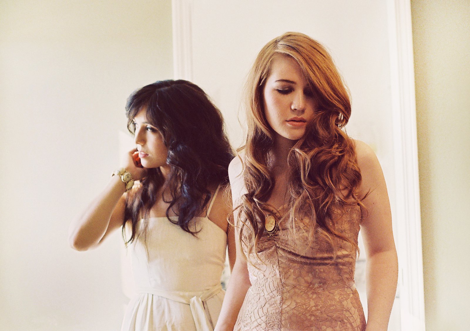 Poema November Tour