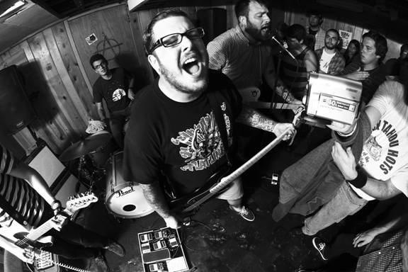 Heartwell signs to Panic Records