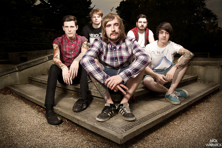 Dead Harts sign to Distort Canada