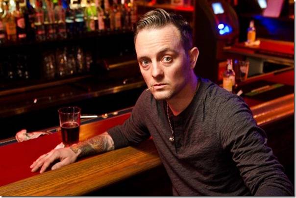 Dave Hause sign to Rise Records