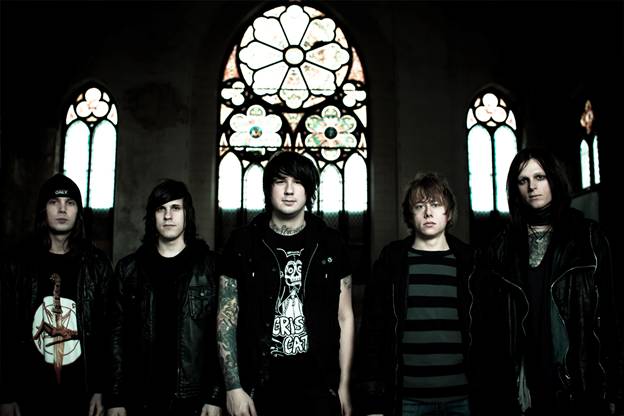 Tear Out The Heart stream new single