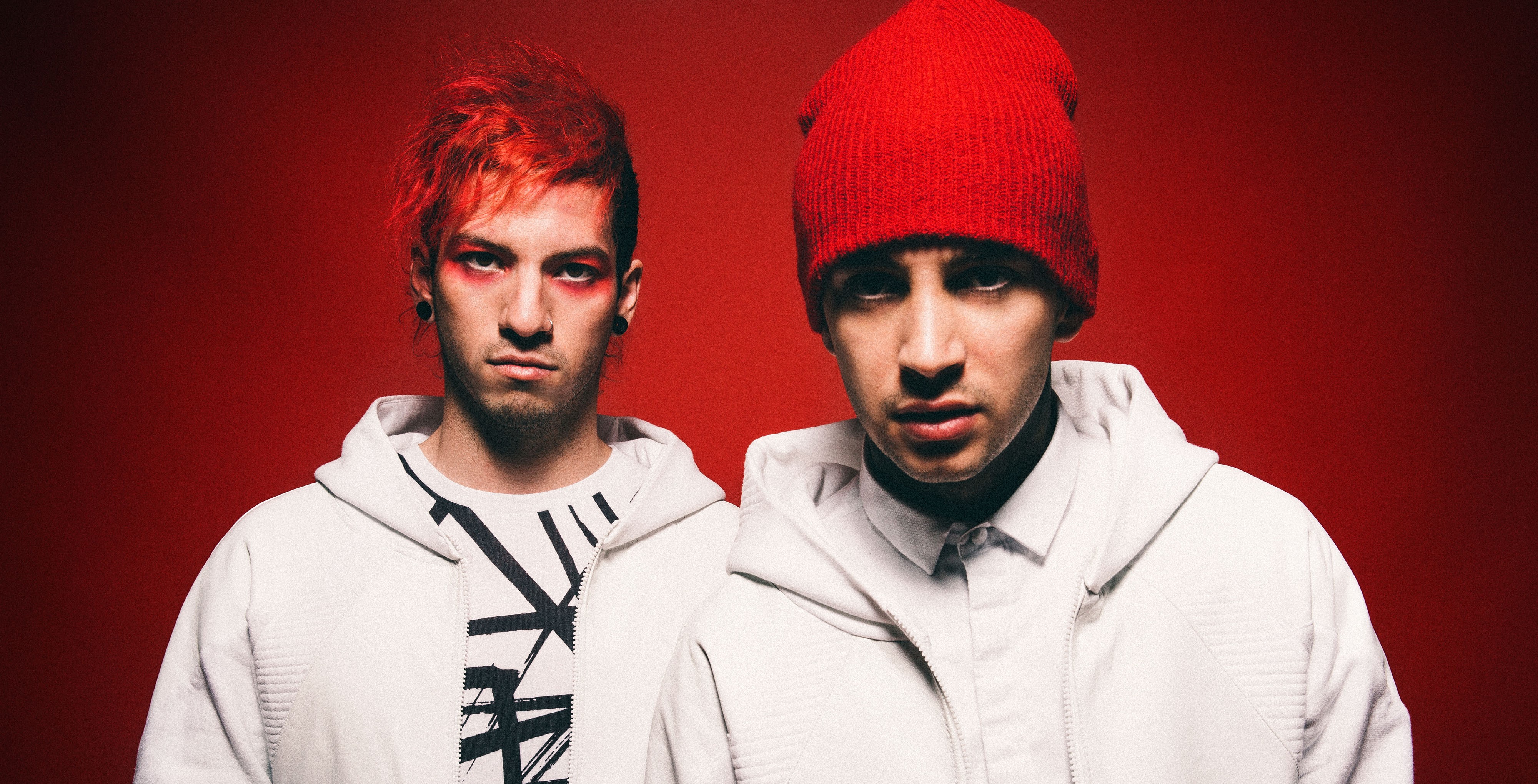 Twenty One Pilots release “Heavydirtysoul” music video